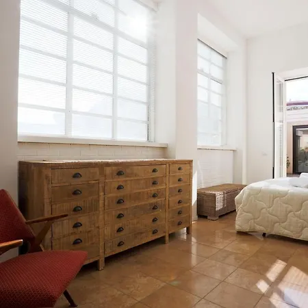 Ponti Rossi Sunny * Naples